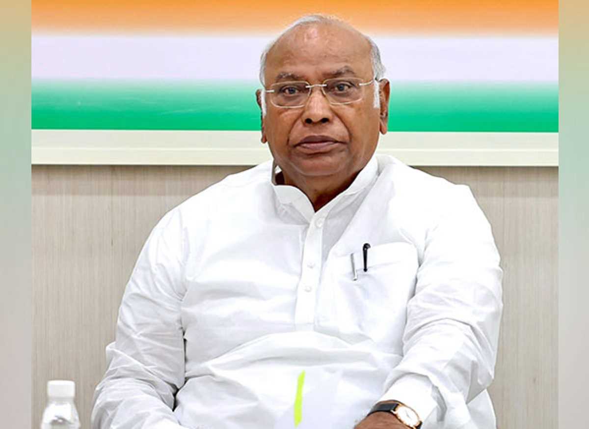 कांग्रेस अध्यक्ष मल्लिकार्जुन ने कई राज्यों, केंद्र शासित प्रदेशों को राज्य स्थापना दिवस पर दी बधाई